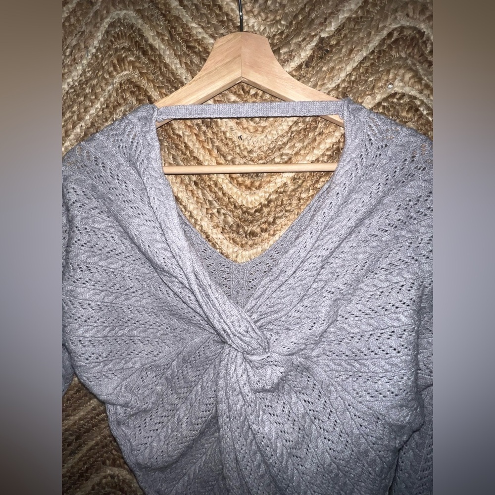 Jodifl Women's Light Gray Knit Sweater, Criss Cross Knot Back, Size S - Picture 4 of 9